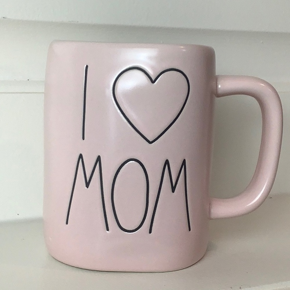 Rae Dunn I ❤️ MOM Mug  NEW